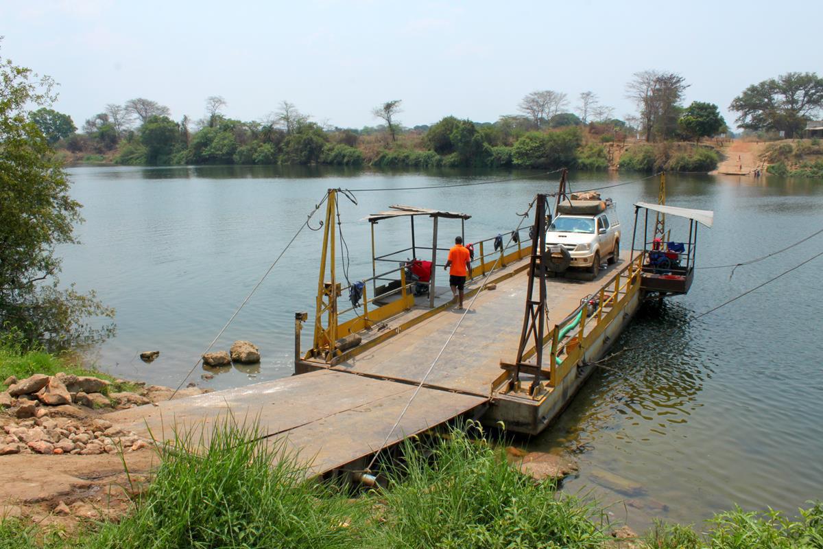Crossing the Kabompo River by pontoon at Watopa on the way to Lukulu.